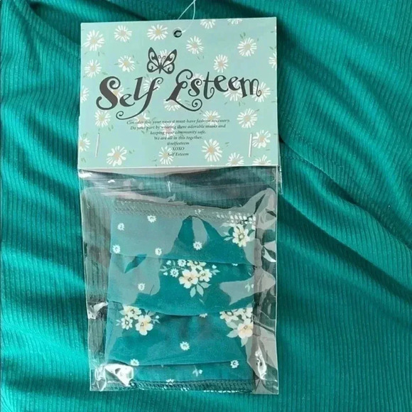 Self Esteem Keyhole Mockneck Top w/ Matching Mask - Picture 6 of 10